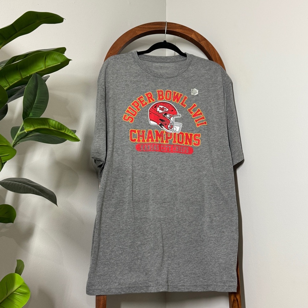 Chiefs Men's XL Gray KC Kansas City Chiefs Short Sleeve Tee Shirt NEW